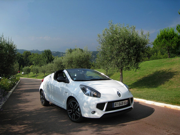 mednarodna predstavitev: Renault wind