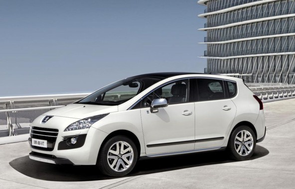 Peugeot 3008 HYbrid 4: Prvi predstavnik svoje vrste
