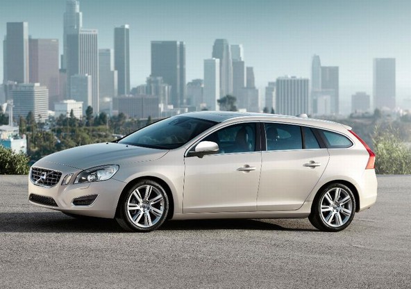 Volvo V60: Nova karavanska eleganca iz evropskega severa