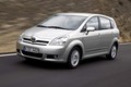 COROLLA VERSO: COROLLA VERSO - MAJ 2004