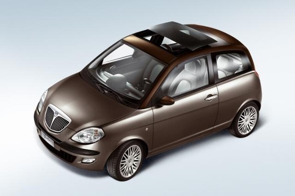 Fiat: Evropske majske registracije osebnih vozil