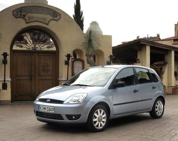 Ford: Povečana prodaja Focusov, Fiest in gospodarskih vozil