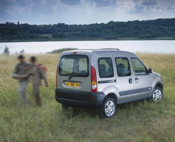 Kangoo 4x4: Novi Kangoo 4x4 je izrazitejši rekreacijski terenec (SUV) kot kdajkoli prej