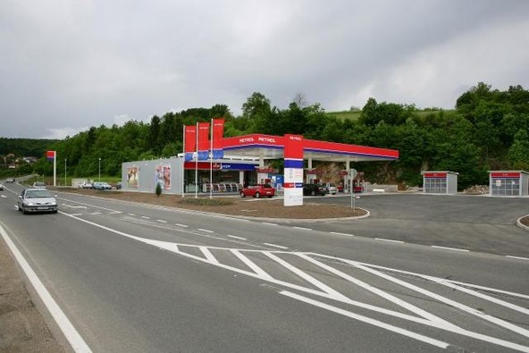 Poslovne novice: Na bencinskem servisu Škofljica tudi svež kruh