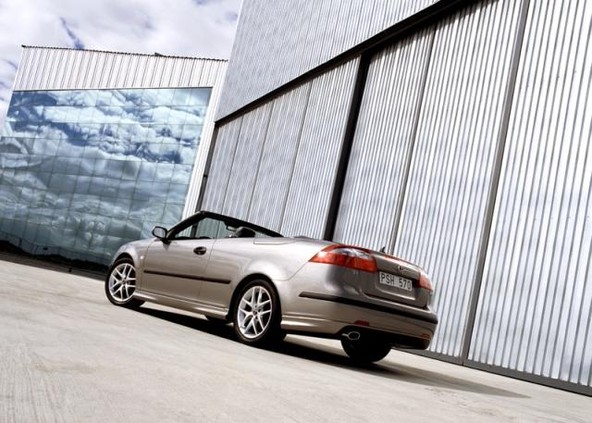 Saab 9-3 Convertible: SAAB 9-3 CONVERTIBLE NAGRAJEN V VELIKI BRITANIJI