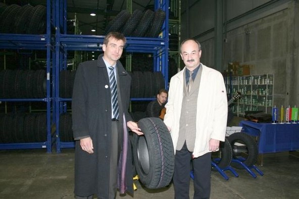 Sava Tires d.o.o.: Sava Tires opremila gorenjske reševalce z zimskimi pnevmatikami