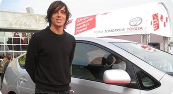 Toyota: Velika oglaševalska kampanja: »Odkrijte navdušenje voznikov Toyote!«