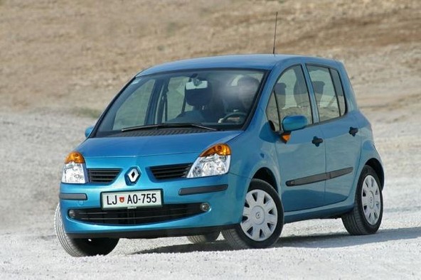 V prodajnih salonih Renault v Sloveniji: Modus Spot - od samo 2.190.000 tolarjev naprej