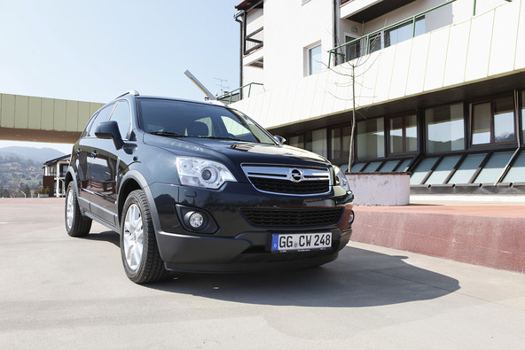 mednarodna predstavitev: Opel corsa & antara