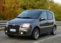 Fiat panda 100HP: Elle MacPherson in njena nova panda