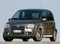 Fiat panda 100HP: Elle MacPherson in njena nova panda