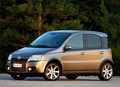 Fiat panda 100HP: Elle MacPherson in njena nova panda