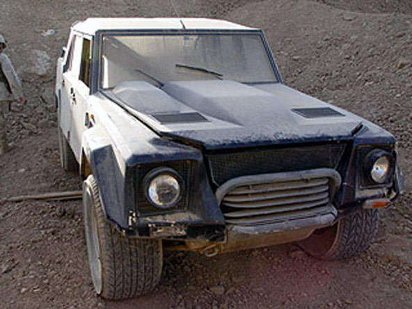Lamborghini LM002: Udayev 'Rambo-Lambo' se je pridružil lastniku