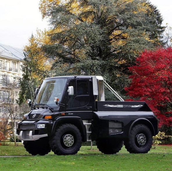 Mercedes-Benz unimog U500 black edition: Novi funmog