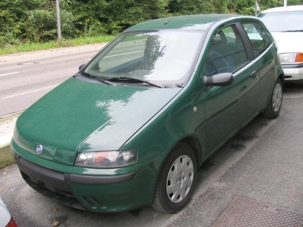 Zanimivosti: Sprejeta uredba za uvoz rabljenih avtomobilov v Srbijo