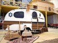  Indoor-Camping  v Bonnu: Base Camp, malo drugačen hostel…