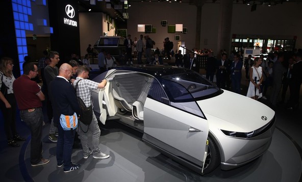 Hyundai 45 EV concept: Počastitev prvega prototipa znamke Hyundai