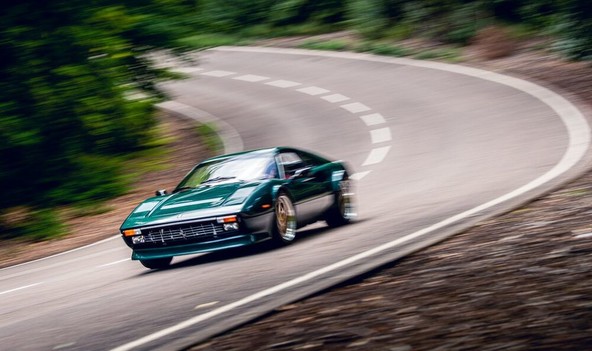 Ferrari 388 GTBi: Pomlajeni Magnumov ferrari