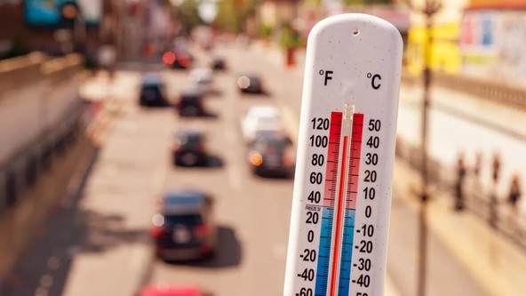 Parkirani avtomobili v poletni vročini: Kako lahko omilite posledice segrevanja potniške kabine?