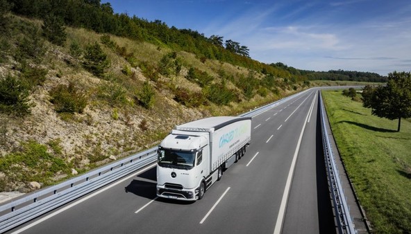Mercedes-Benz eActros 600 : Mercedes-Benz Trucks za to poletje načrtuje najobsežnejšo testno vožnjo v zgodovini podjetja 