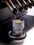 Arte Meccanica Espresso Veloce serie Titanio V-12: Kavni aparat z Grand Prix aromo