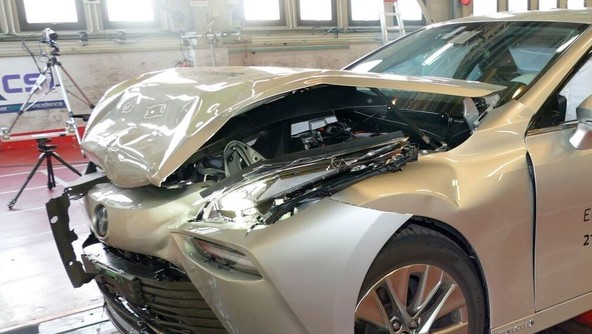 'Crashtest' škandal na Japonskem: Lahko kupci sploh še verjamemo proizvajalcem?