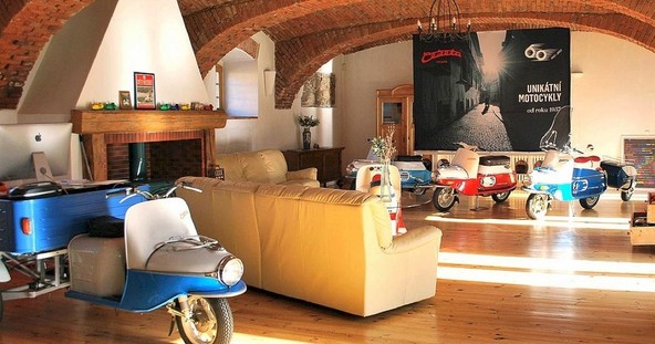 Čezeta 506 electric scooter: 'Prašičeva' vrnitev