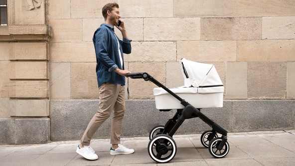 Bosch e-stroller: 'Pametni' otroški voziček