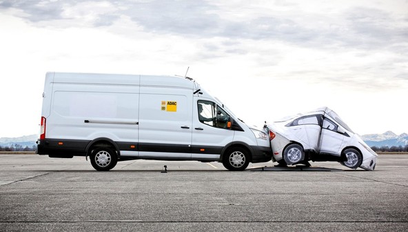 Testiranja kluba ADAC : Pogojno zanesljivo delovanje asistenčnih sistemov