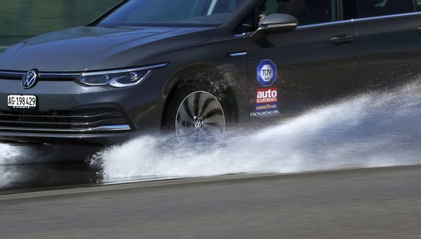 Švicarsko-nemški primerjalni test pnevmatik: Malo odštetega denarja, malo prejete varnosti …