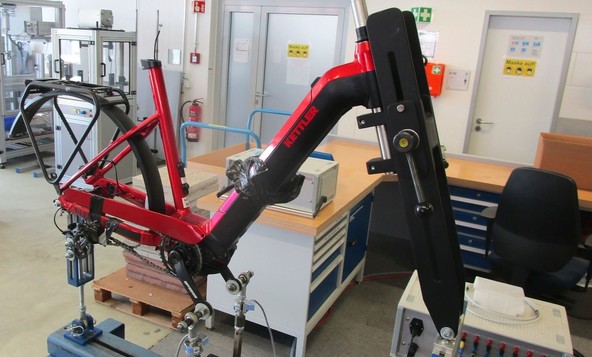 ADAC test 'SUV-Offroad' električnih koles: Nevaren za uporabnika je samo izdelek znamke Conway