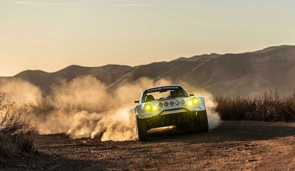 Porsche 911 Baja by RBF : Porsche, ki se izogiba dirkalnih stez