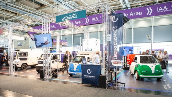 ElectricBrands XBUS S & evetta cargo: Hanoverska razširitev modelne palete