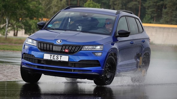 Veliki ADAC test zimskih pnevmatik: Največ kilometrov boste prevozili s Savino pnevmatiko