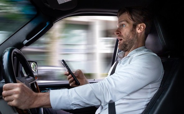 Ste se naveličali življenja?: Potem kupite avtomobil s čim več zasloni na dotik …