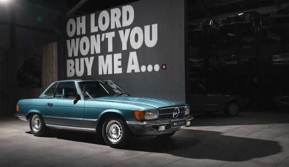 Mercedes-Benz 500SL (R107): Britanska časovna kapsula