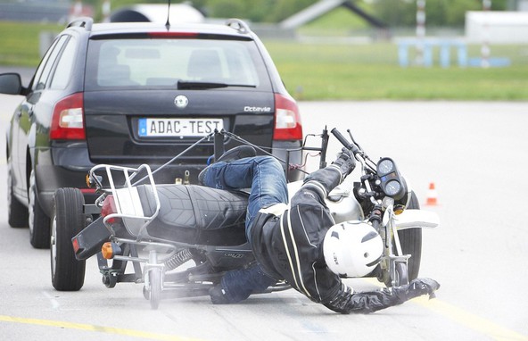 ADAC-ov test motorističnega jeansa: Nakup kvalitetnih hlač se lahko hitro obrestuje