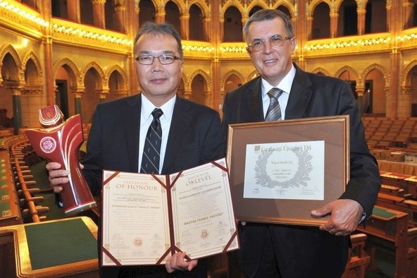 Ryoichi Oura in László Urbán