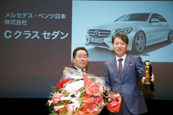 Mazda2: Japonski avtomobil 2014-2015