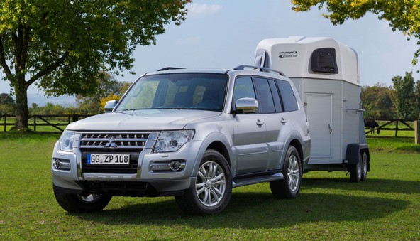 Mitsubishi pajero (2015): Osvežitev ob vstopu v novo modelno leto