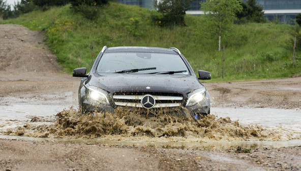 BMW X4, mercedes-benz GLA in porsche macan: Raziskava o izvoru kupcev