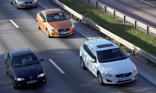 Raziskava portala Mobile.de: Avtonomno delujoči avtomobili nezanimivi za kupce
