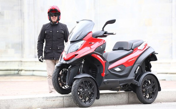 Quadro 350: 4-kolesni maxi skuter