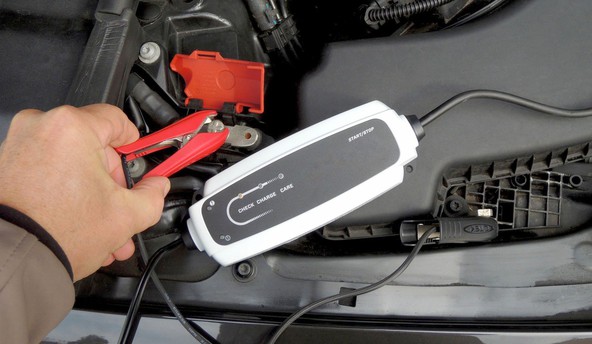 GTÜ test polnilcev akumulatorjev: Za dober polnilec boste odšteli najmanj 50 evrov