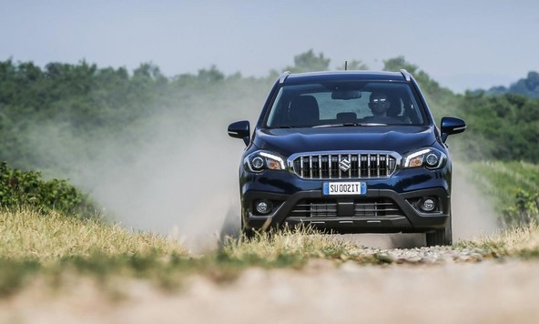 Suzuki ignis & osveženi s-cross: Suzukijevi pariški novosti
