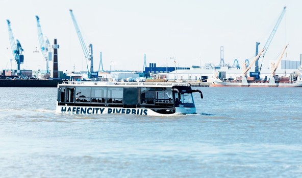 Swimbus Hafencity-Riverbus: Nova turistična atrakcija v Hamburgu