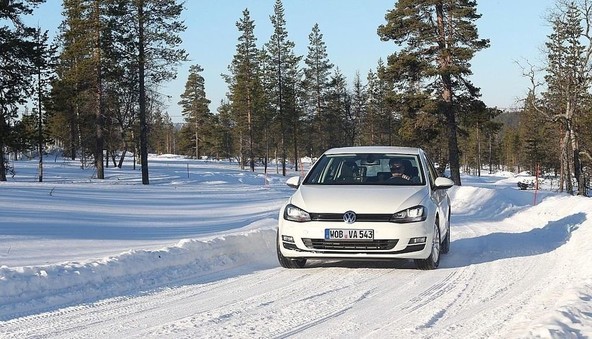 GTÜ & AUTO ZEITUNG: Test zimskih pnevmatik v dimenzijah 205/55 R 16
