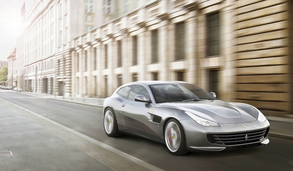 Ferrari GTC4 Lusso T: 'Downsizing' na italijanski način