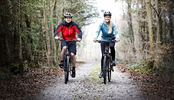 ADAC test treking koles: Zlomljeni nosilni okvirji tudi pri zvenečih imenih