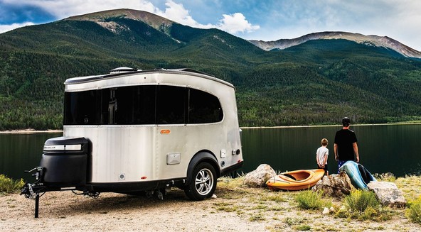 Airstream basecamp: Mini odmerek kultnega 'priklopnega prestiža'